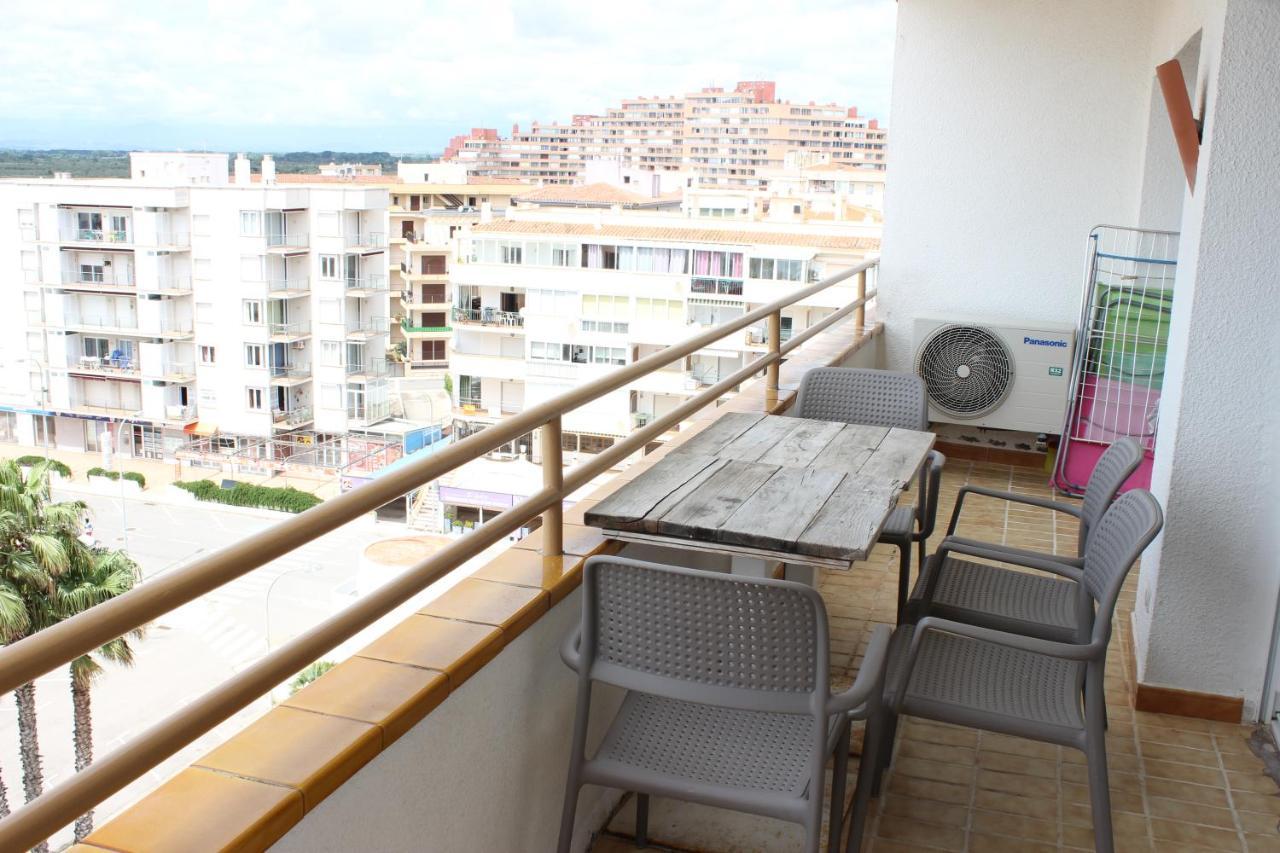 Beautiful Apartment In Front Of Beach, Pool, View Roses Dış mekan fotoğraf